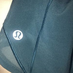 Lululemon Hotty Hot 4inch shorts